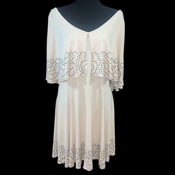 Monoreno Cape Sleeve Embroidered Beige/Black Ruffle Flounce Dress, Medium, NWT - Picture 2 of 16